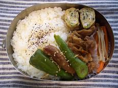 豚肉の生姜煮弁当。_b0019096_8262918.jpg