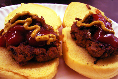 $1ハンバーガーのお店 - The Burger Joint_b0007805_914699.jpg
