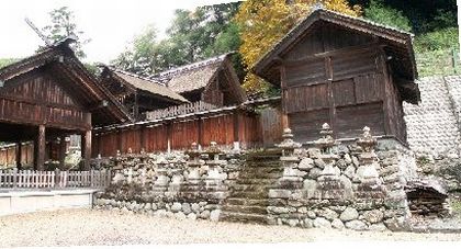 吉野宮滝～丹生川上神社中社方面探訪（05.09.15）②妹山・背山・大名持神社・・・_a0016431_159893.jpg