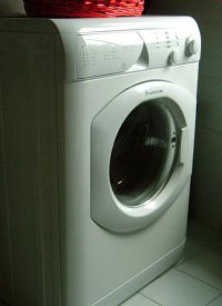 洗濯機は、90度まで行きます。_d0067698_0222734.jpg