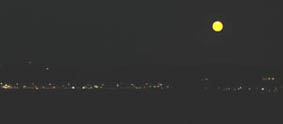 稲村ガ崎の中秋の名月と夕陽、そして富士山と江ノ島_c0014967_21582327.jpg