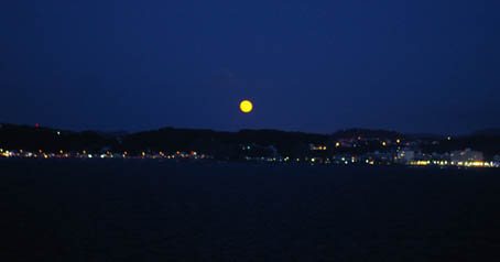 稲村ガ崎の中秋の名月と夕陽、そして富士山と江ノ島_c0014967_2205613.jpg