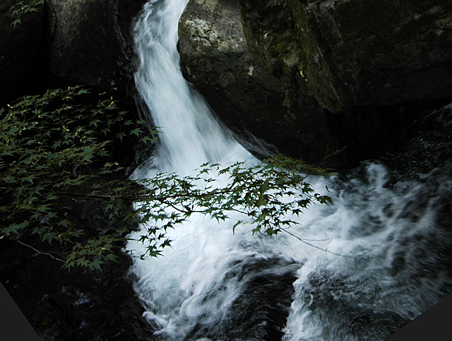 　　諫早市高来町　”轟の滝”　　　　　　　2005.09.16.am撮影_e0032399_2115584.jpg