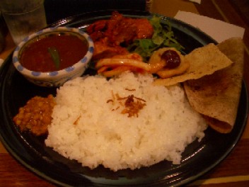 「デリー銀座店」でカレーなランチ_c0053671_23122531.jpg