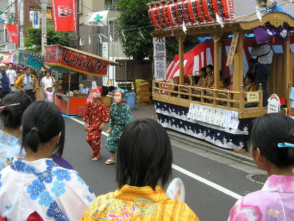 浦和まつり・神輿パレード_e0035646_22144012.jpg