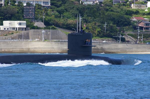 潜水艦浮上セリ_e0019178_21453092.jpg