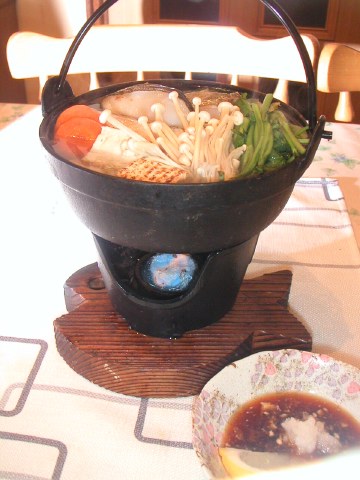 晩ご飯は・・・むふっ　Korean(PA TIJIMI) と湯豆腐でした。_b0033423_10543015.jpg