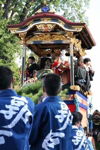 大津祭２・・・・曳山が角を曲がる時_a0031741_23385787.jpg