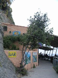 最後の村へManarola~RioMaggiore【\'05イタリア紀行~愛の道へ】_c0032863_20512487.jpg