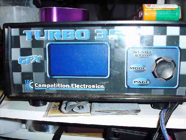 フタバ CDR-5000 充放電器 浮き上がら