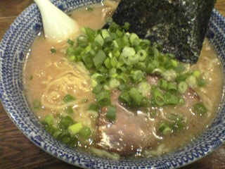 純こくラーメン ずんどう屋 西麻布店（じゅんこくらーめんずんどうや にしあざぶてん）_b0043991_2383668.jpg