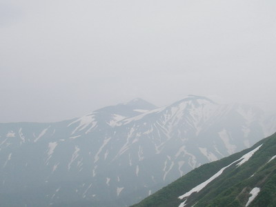 初夏の朝日連峰偵察山行(6/26)_a0043193_20384233.jpg