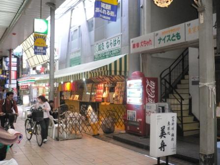 変貌する商店街！がんばれ商店街！_e0009772_2115166.jpg