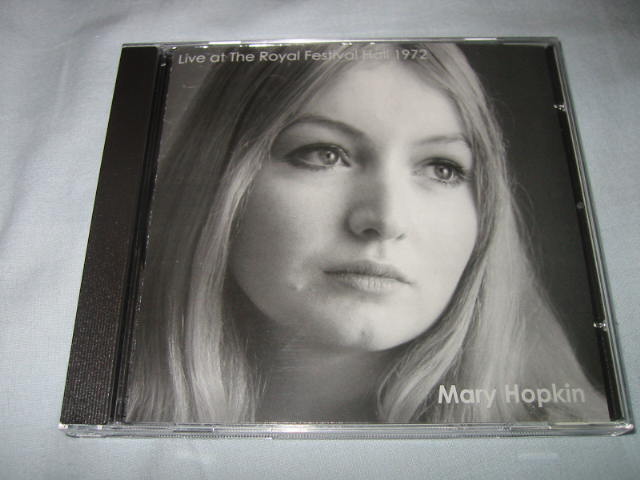 Mary Hopkin / Live at The Royal Festival Hall 1972_b0042308_22443049.jpg