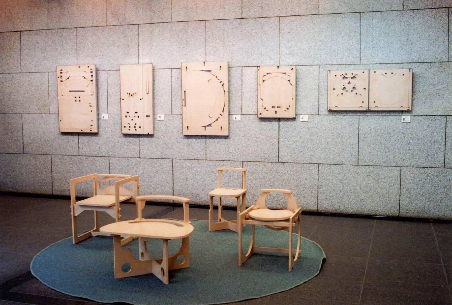 平面と立体 : プルーヴェな日々 〔Life style like Prouvé〕