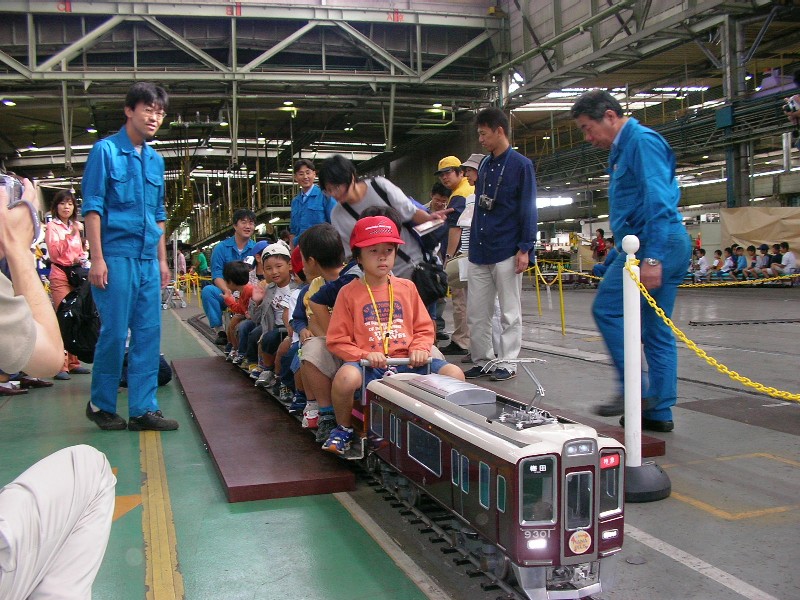 阪急レールフェスタ　ミニ阪急電車_a0066027_7334348.jpg
