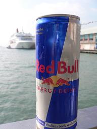 生まれて初めて飲んだ　Red　Bull♪_e0054829_2365545.jpg