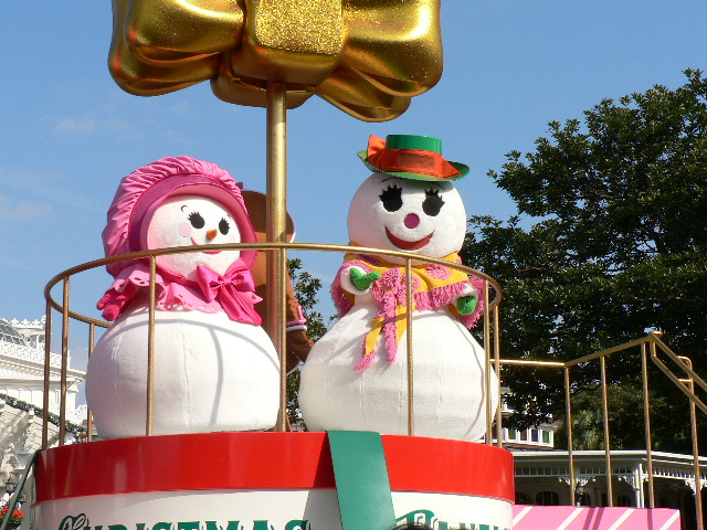 ディズニー・ジャンボ・クリスマスパレード_e0008772_1704265.jpg