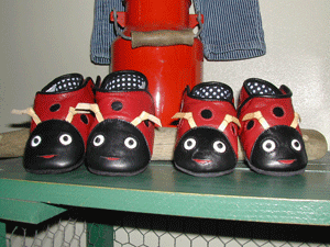 FIRST SHOES　　ー　１F　KIDS   ー_d0000298_1343051.gif