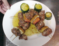 Brocheta de butifarra y verduras_e0018374_12302548.jpg