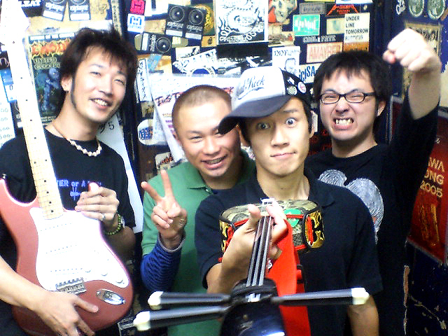 e0024459_12216.jpg