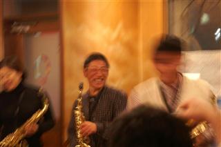 １２月６日火曜日の　「Jazz Babies　Ｃｌｕｂ」　の練習風景_b0032001_924894.jpg