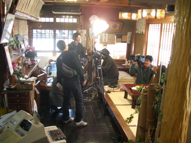 テレビ朝日 IN 松が丘バス通り商店会!!_f0000928_2325532.jpg