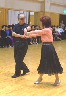 ダンスパーティー_e0065084_19193892.jpg