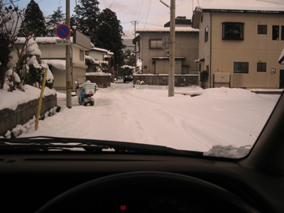 偏光レンズの見え方:雪道の運転編_c0003493_15374692.jpg