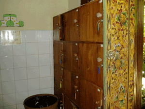 d0038319_9562772.gif