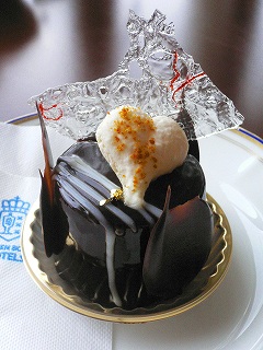 ホテルズのケーキ_a0036952_1273860.jpg