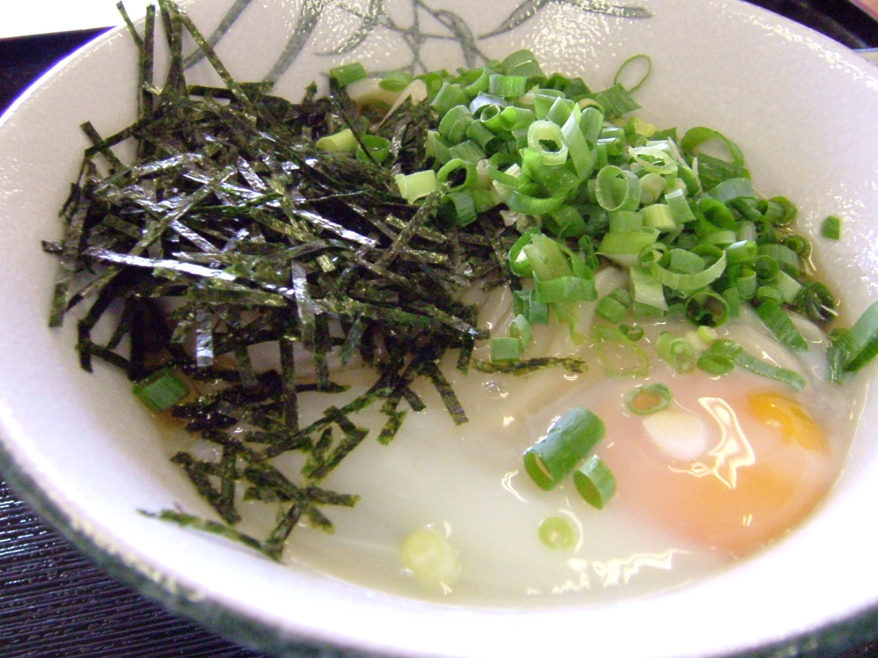 本日のさぬきうどん 温玉ぶっかけ小280円（キリン　高松市） _d0021356_1743143.jpg