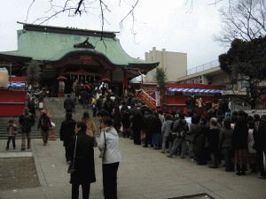 初詣（挫折）　－花園神社－_d0014408_015121.gif