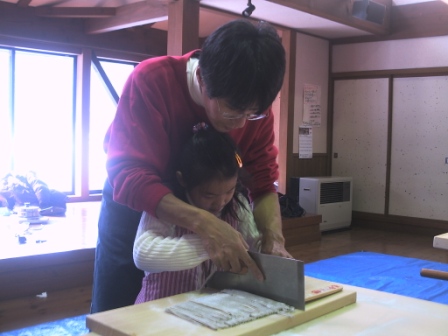 そば打ち体験交流会しました!_e0061225_17112264.jpg