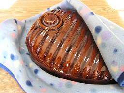 ぽかぽかとぬくもりの器・・・陶器の湯たんぽ。_e0063296_2175274.jpg