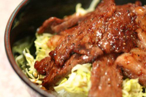 焼肉丼_e0027083_23452527.jpg