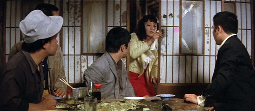 緑魔子（Mako Midori）「吹けば飛ぶよな男だが」（1968年）_e0042361_20494727.jpg