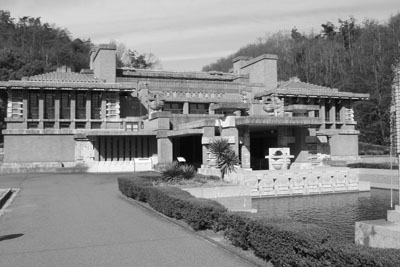 FRANK LLOYD  WRIGHT_f0028505_16303581.jpg