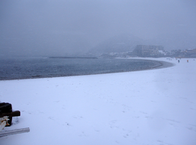 雪の森戸海岸_c0039558_9423475.jpg