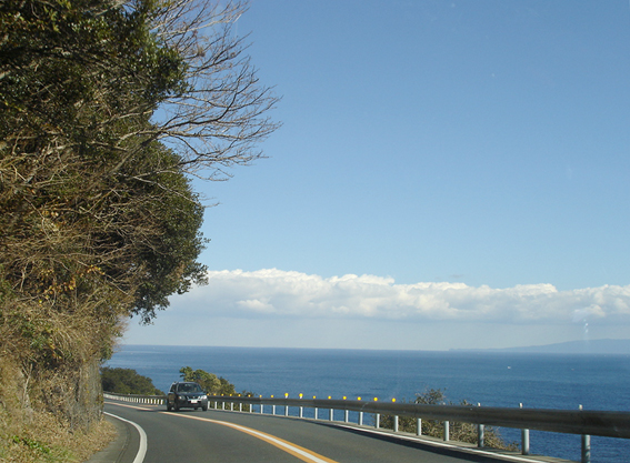 海沿いの道を行く 人形町からごちそうさま 海沿いの道を行く 人形町からごちそうさま