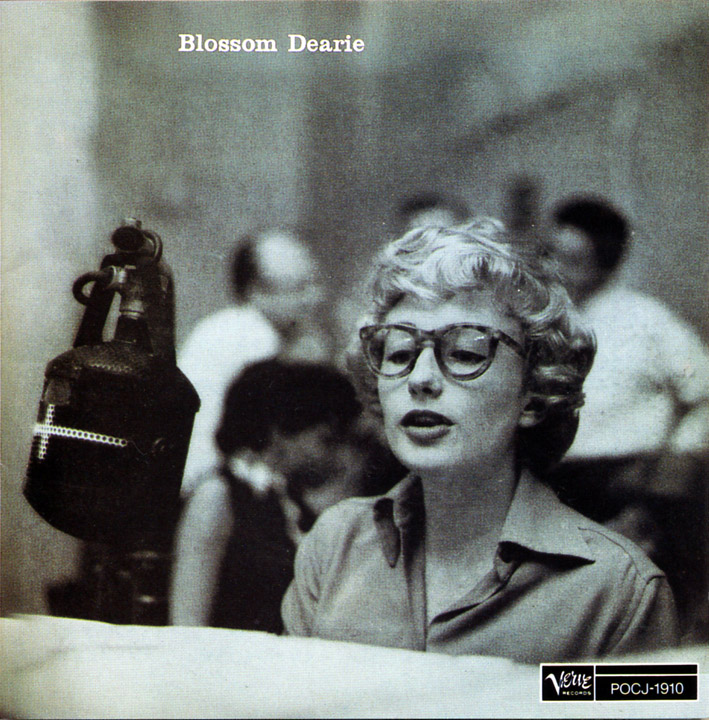 ブロッサム・ディアリー（Blossom Dearie）「Blossom Dearie」（1956、59年）_e0042361_2340351.jpg
