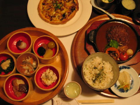 「灯台もとぐらし」とはこのこと?_b0065587_22581479.jpg