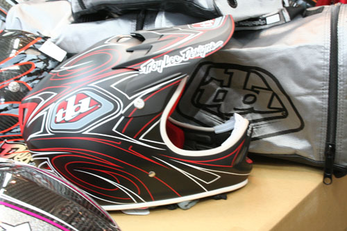 2006モデル一部入荷_e0069415_1443215.jpg