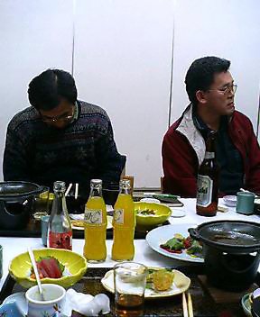 飯館村で会議をしています。_d0027486_2291348.jpg