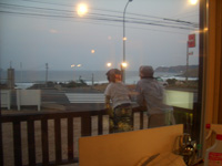 冬の海に潜る人_f0009169_1059710.jpg
