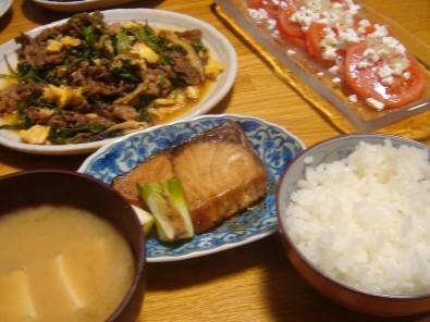 土鍋ご飯＆牛肉とほうれん草の中華炒め_d0000135_23123865.jpg