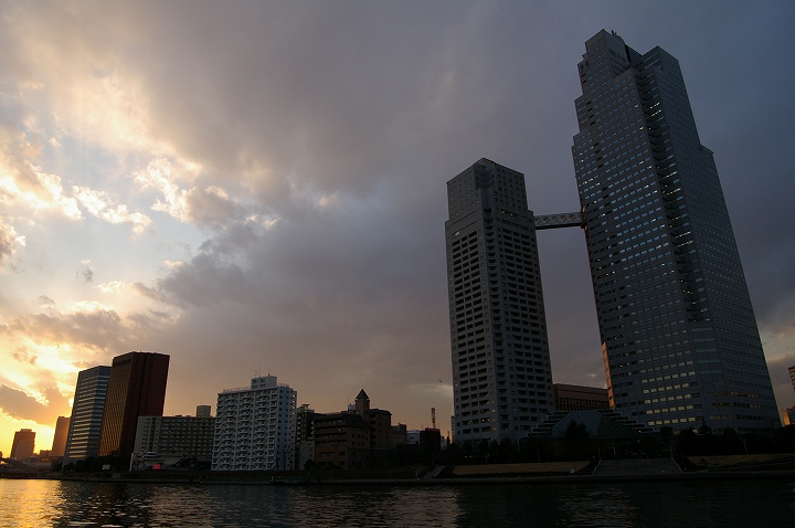 今日の夕焼けはとても綺麗でした_e0000746_17155234.jpg