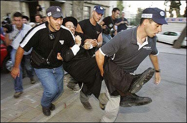 Israel: Ultra-Orthodox Jew jailed for gay pride stabbings _d0066343_10125334.jpg