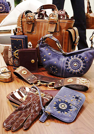 COACH☆2006-2007AW_a0030789_23474729.jpg