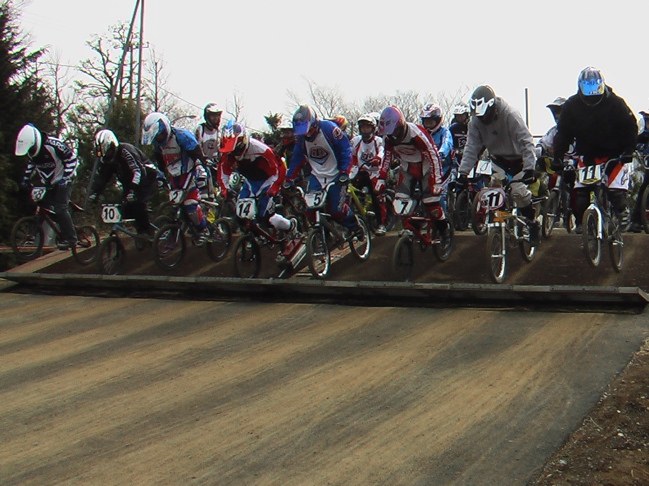 JOSF緑山２月定期戦VOL2 BMXエキスパートクラスの予選シーン_b0065730_1351681.jpg